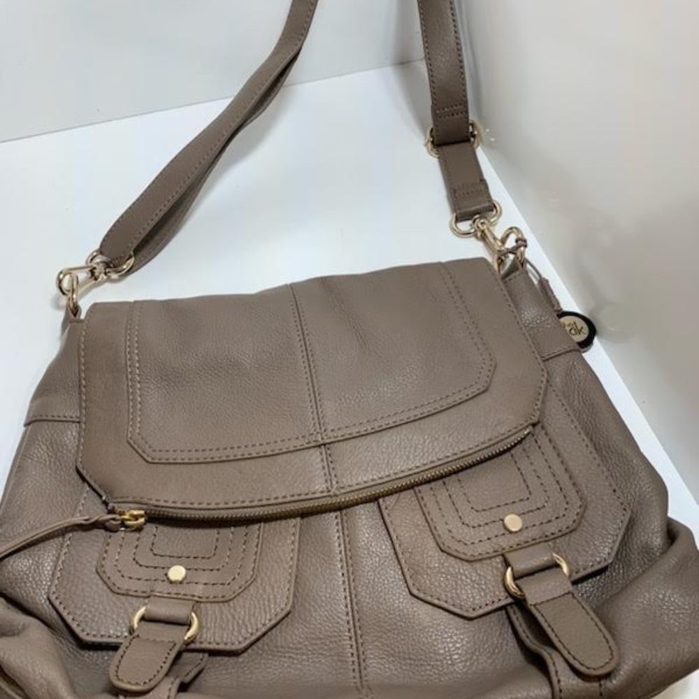 "The Sak" Shoulder Bag, 100% leather, color taupe, looks NWOT